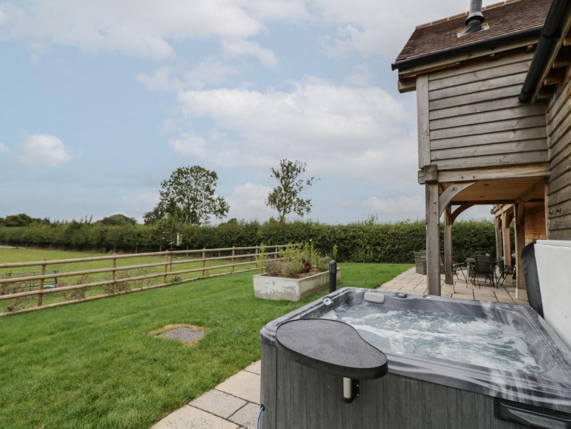 Hallgarth Farm Holiday Lodge Pershore Ngoại thất bức ảnh